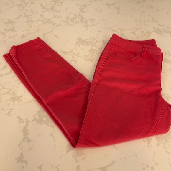 Red Cropped Jeans - Picture 1 of 4